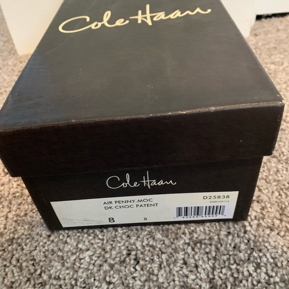 Cole Haan Sz8 chocolate brown patent leather loafer. EUC. Only worn a few times. - Picture 6 of 7